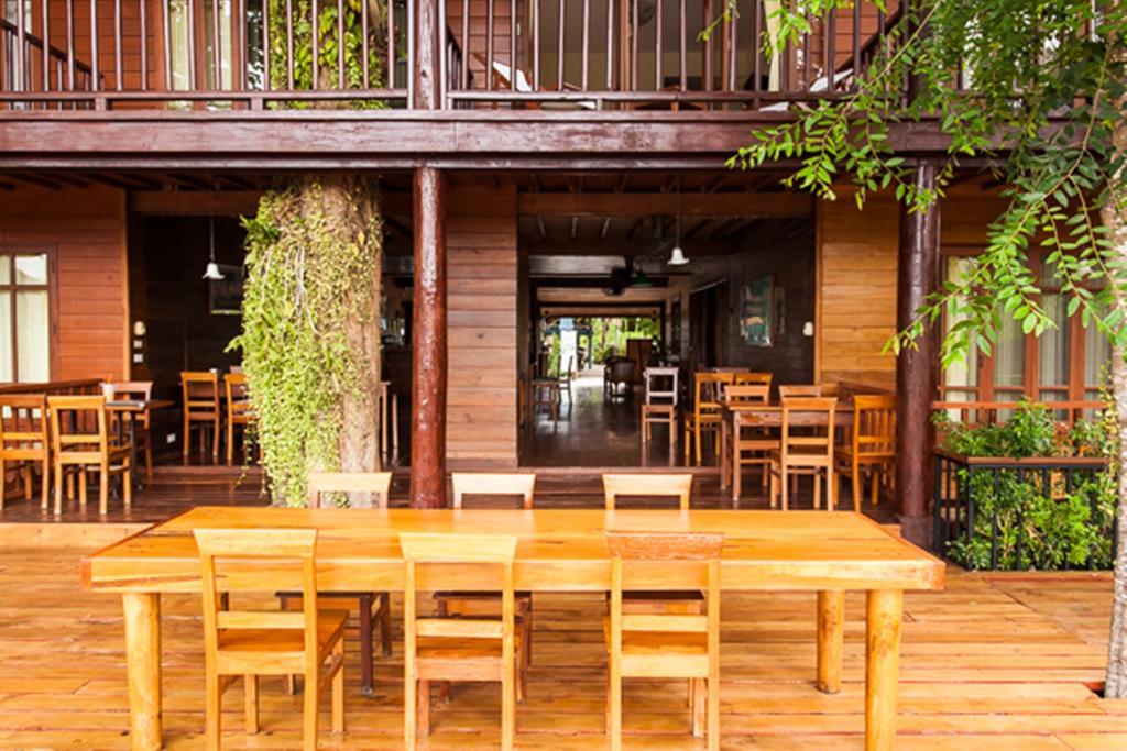 Riverhouse-The Teak House Mae Sariang Εξωτερικό φωτογραφία
