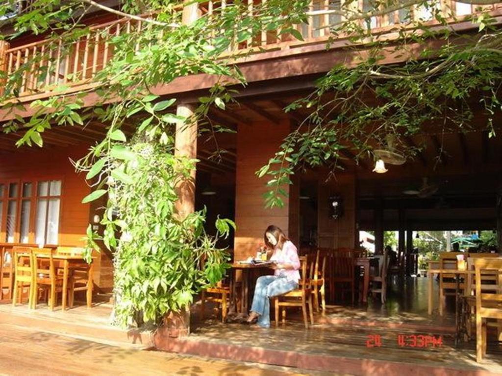 Riverhouse-The Teak House Mae Sariang Εξωτερικό φωτογραφία