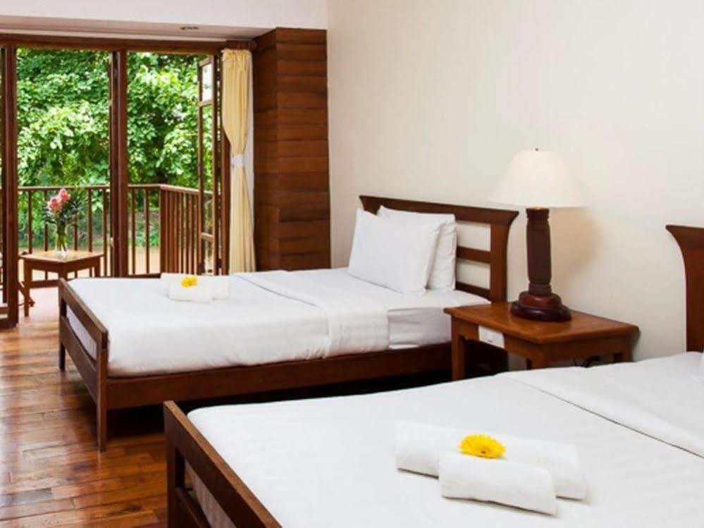 Riverhouse-The Teak House Mae Sariang Εξωτερικό φωτογραφία