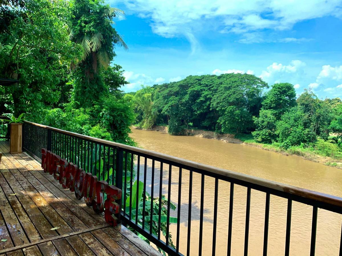 Riverhouse-The Teak House Mae Sariang Εξωτερικό φωτογραφία